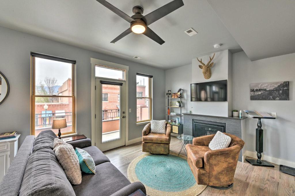 Spacious Dtwn Salida Condo with Balcony Hike and Fish photo 2