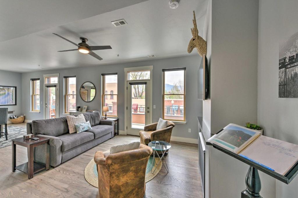 Spacious Dtwn Salida Condo with Balcony Hike and Fish photo 4