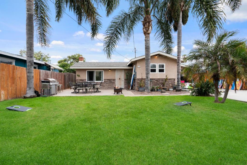 Oceanside Rocks Family Vacation Home image