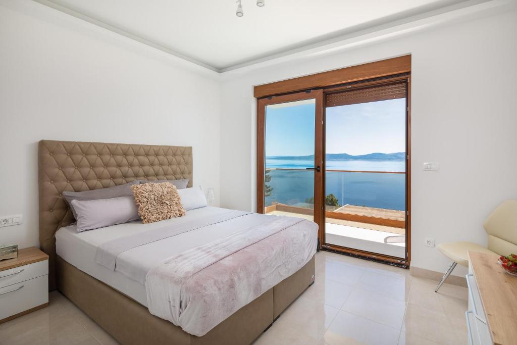 Beach Deluxe Villa photo 1