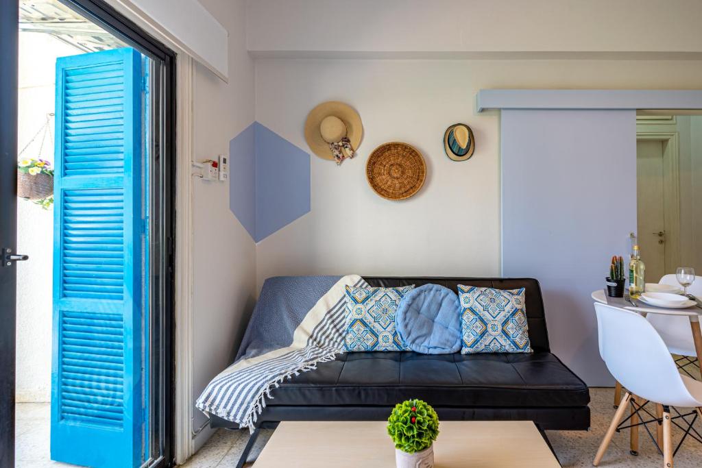 Sea Breeze 1-BR Apt in Pyla photo 3