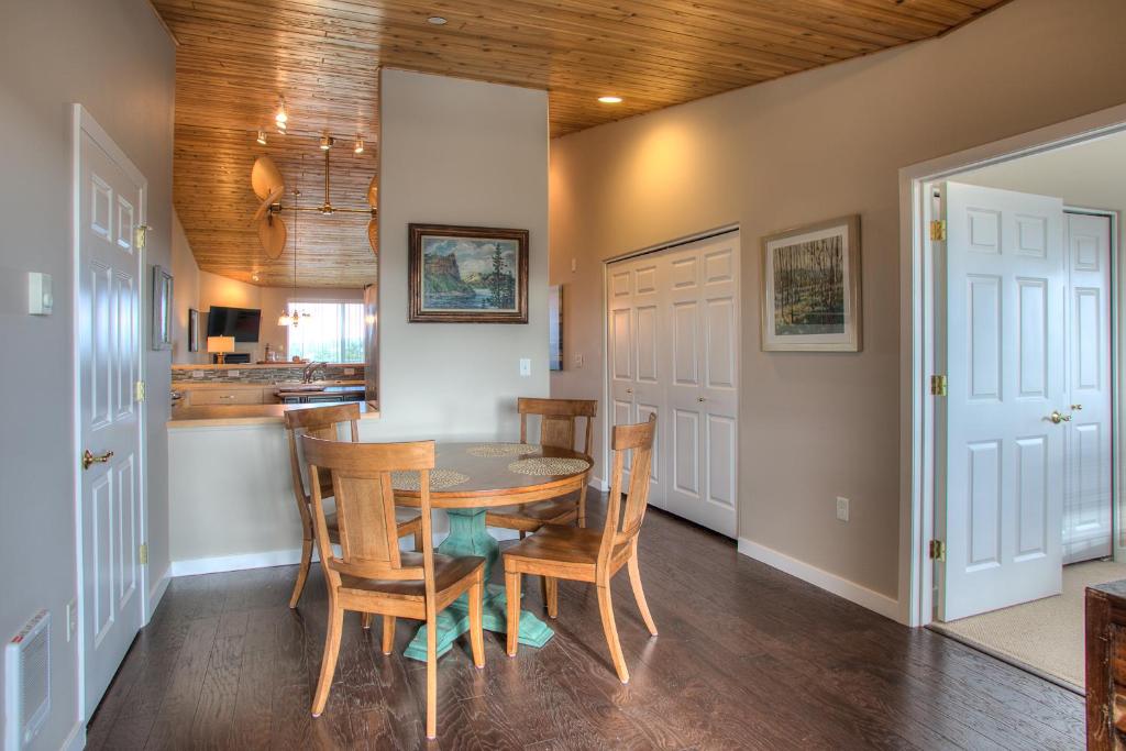 Vista Del Mar Condo - Oyhut Bay Seaside Village photo 3