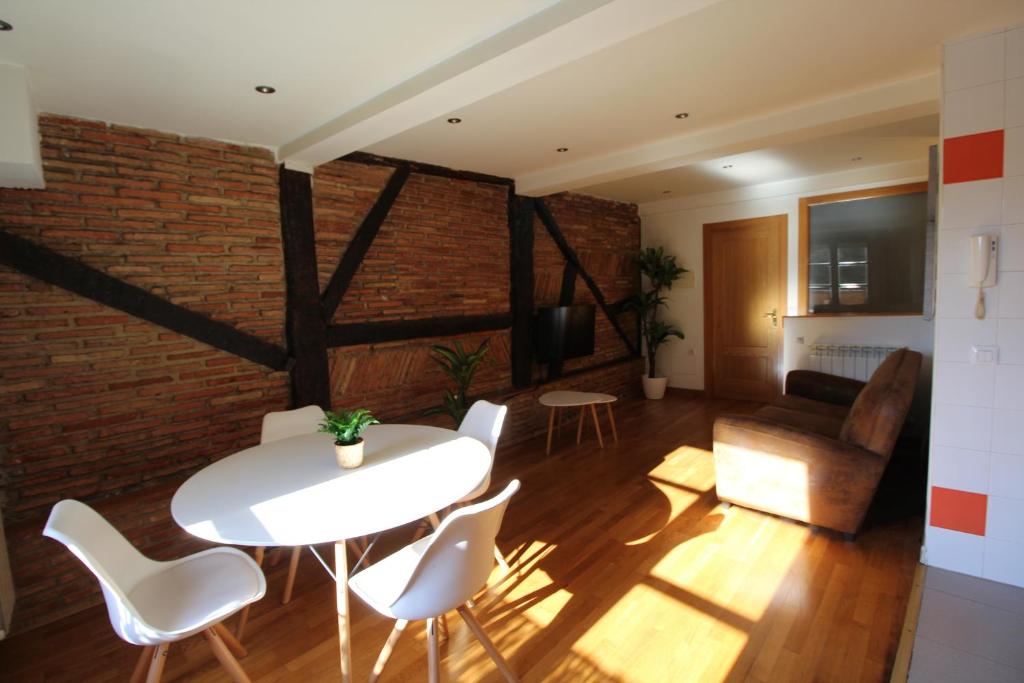 Monkeys House. photo 2