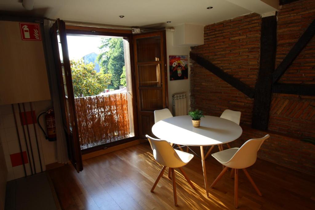 Monkeys House. photo 3