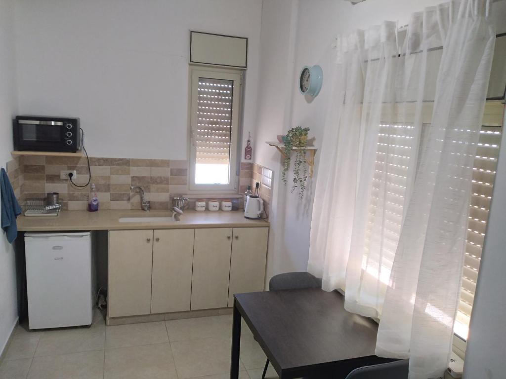 Dead sea families unit photo 1
