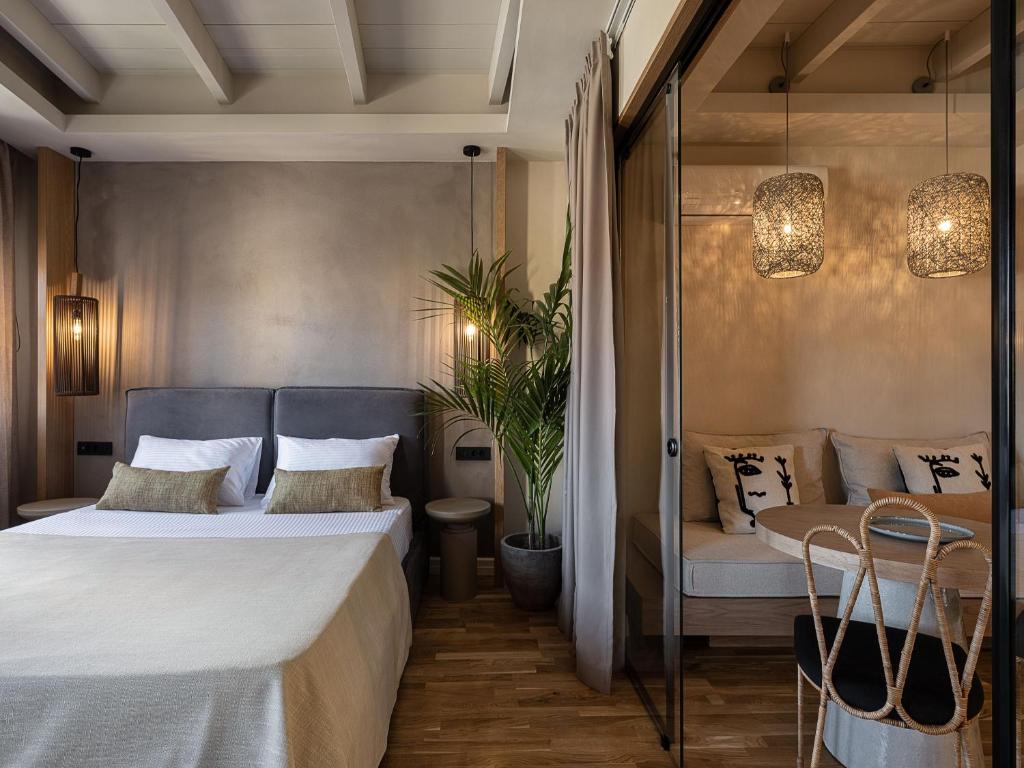Lithinon Luxury Suites photo 3