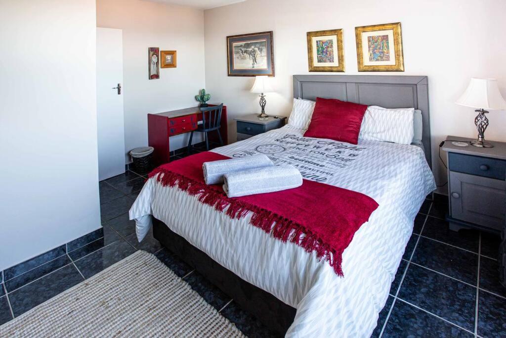 2 Bedroom Holiday Flat in Dana Bay - Tap to explore photos