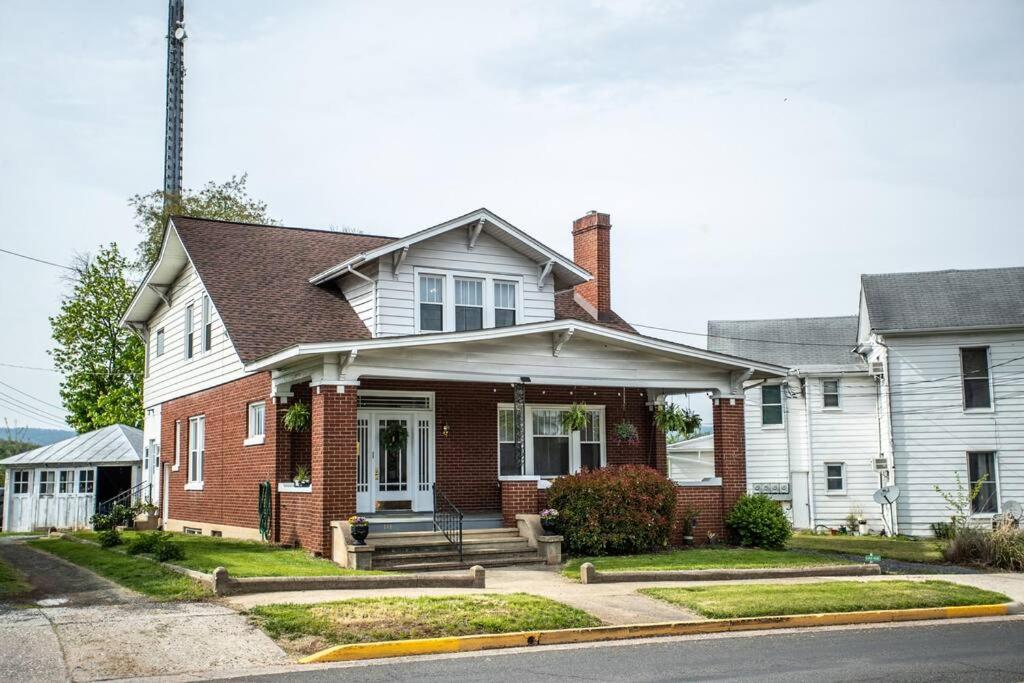 Charming 1932 Craftsman - The Bohannon House photo 3
