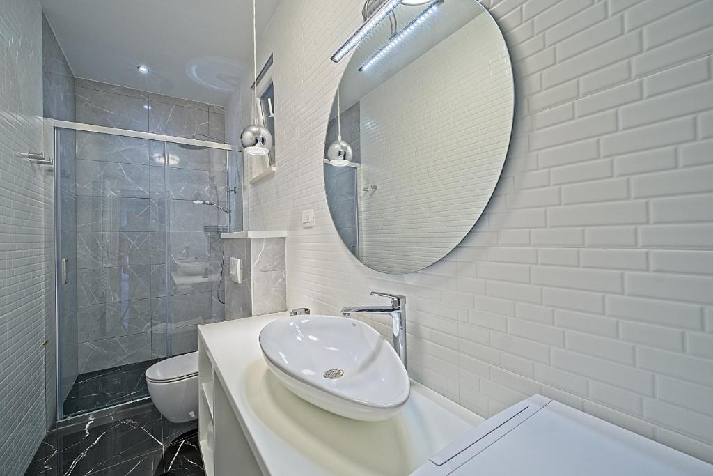 Blue apartment photo 4