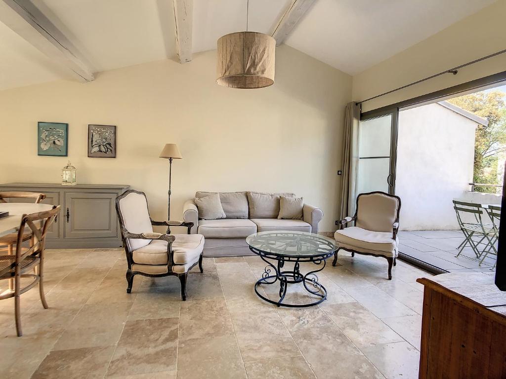 **LOVELY APARTMENT IN THE CASTLE OF LA REDORTE** photo 2