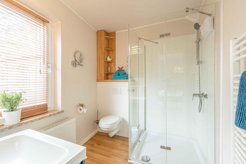 SEASIDE APARTMENTS - CAPTAIN'S LOUNGE photo 4