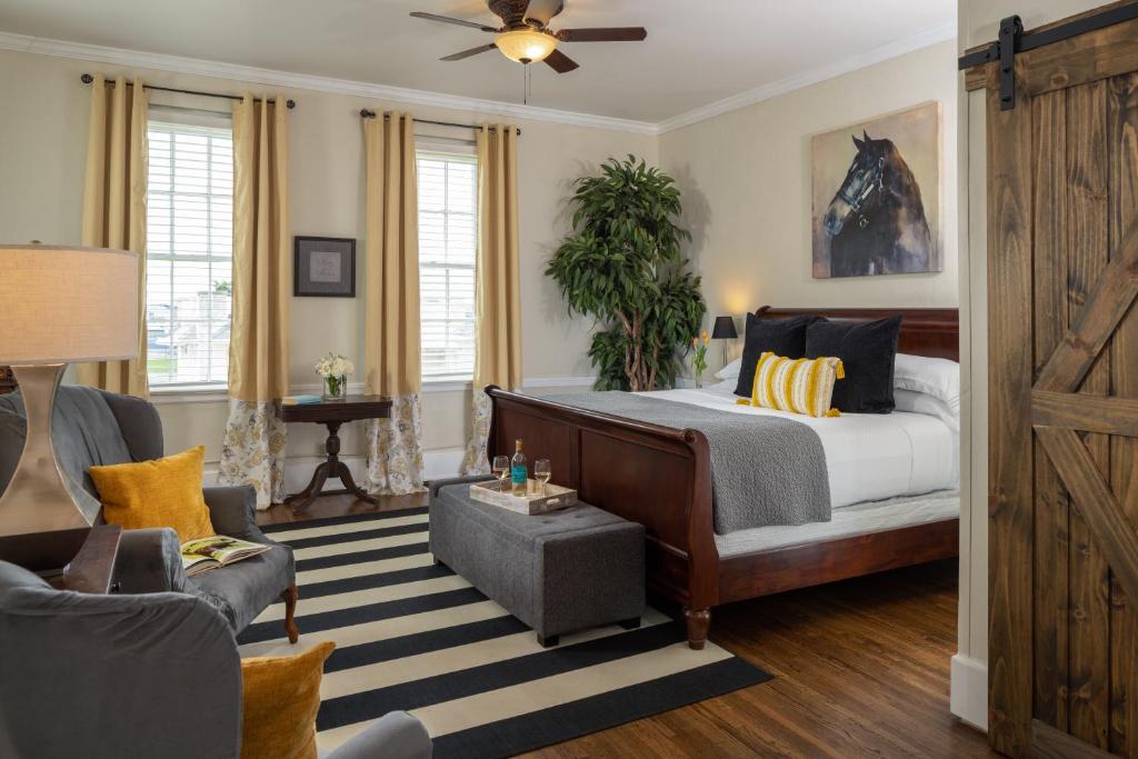 Magnolia Manor and Chapel image