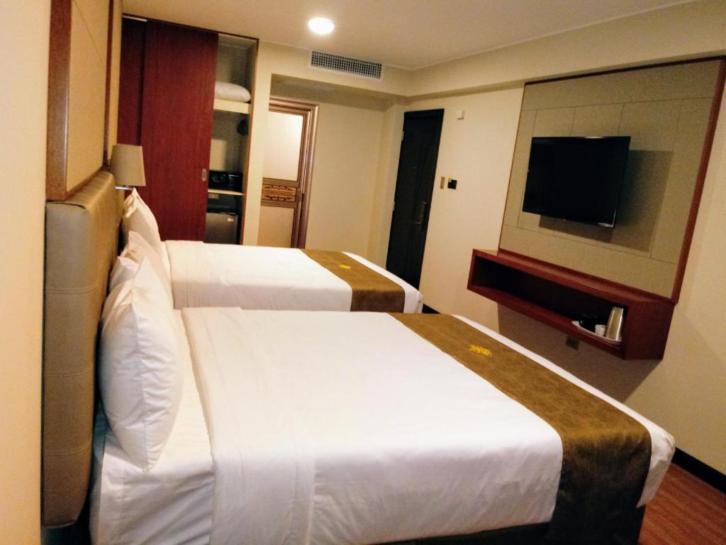 Hotel Candamo photo 4