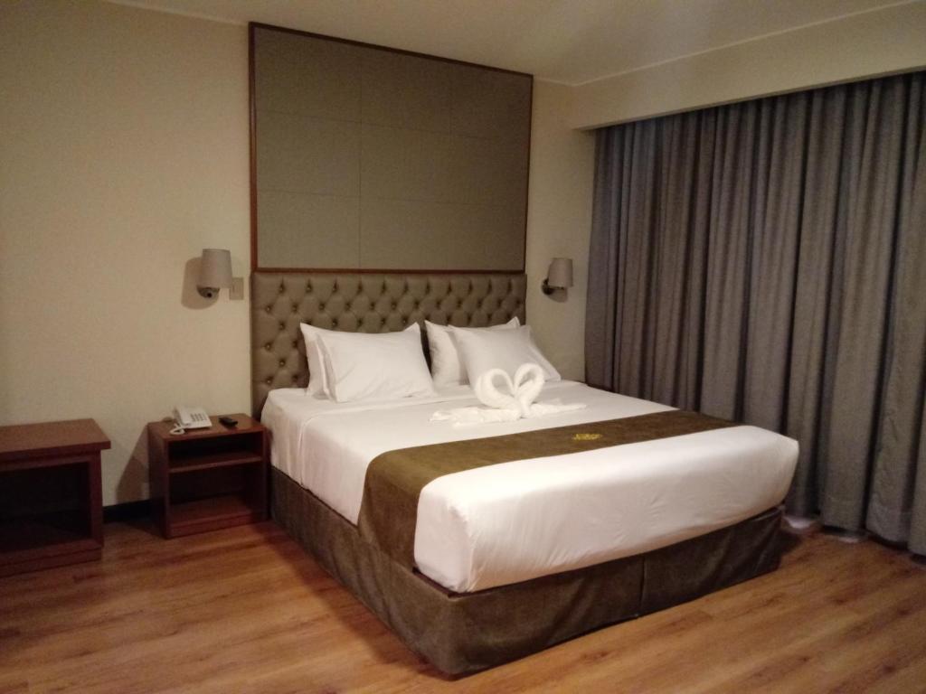 Hotel Candamo photo 1