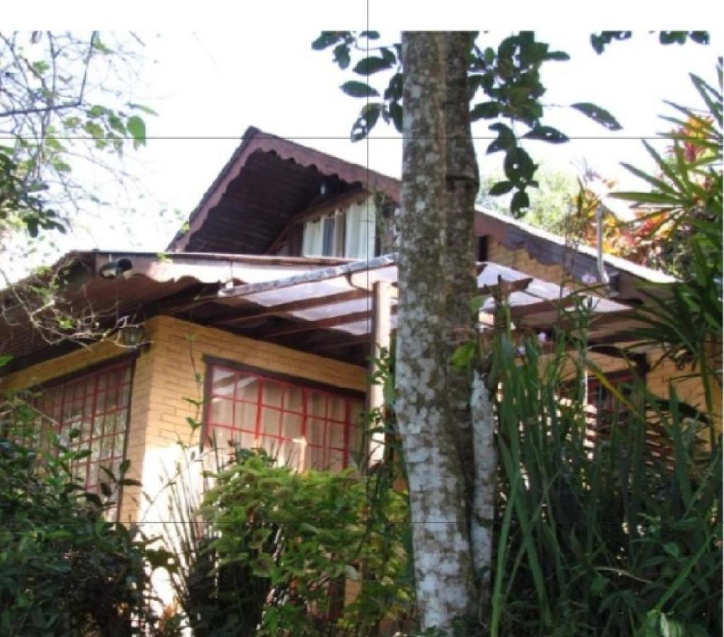 Chalé Pakere Montanha Lumiar - Conforto a mais de 1000 metros de altitude junto a natureza, lareira, wifi, piscina, sauna e água de nascente photo 2