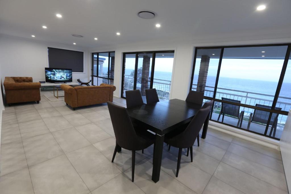 South Pacific Penthouse photo 3