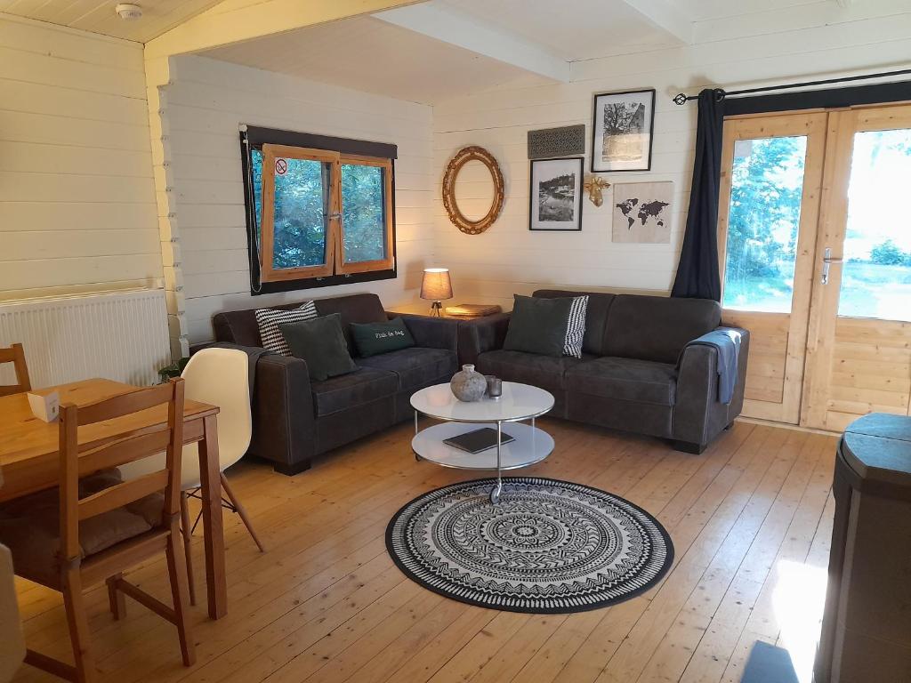 5 persoons chalet met gezellige houtkachel nabij Wildlands Emmen photo 3