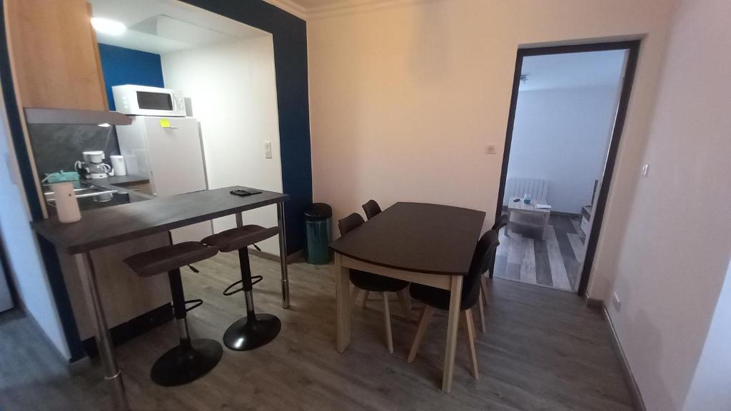 Saint-flour appartement au cœur de la ville photo 3