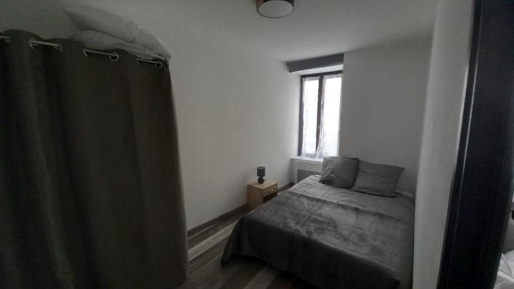 Saint-flour appartement au cœur de la ville photo 4