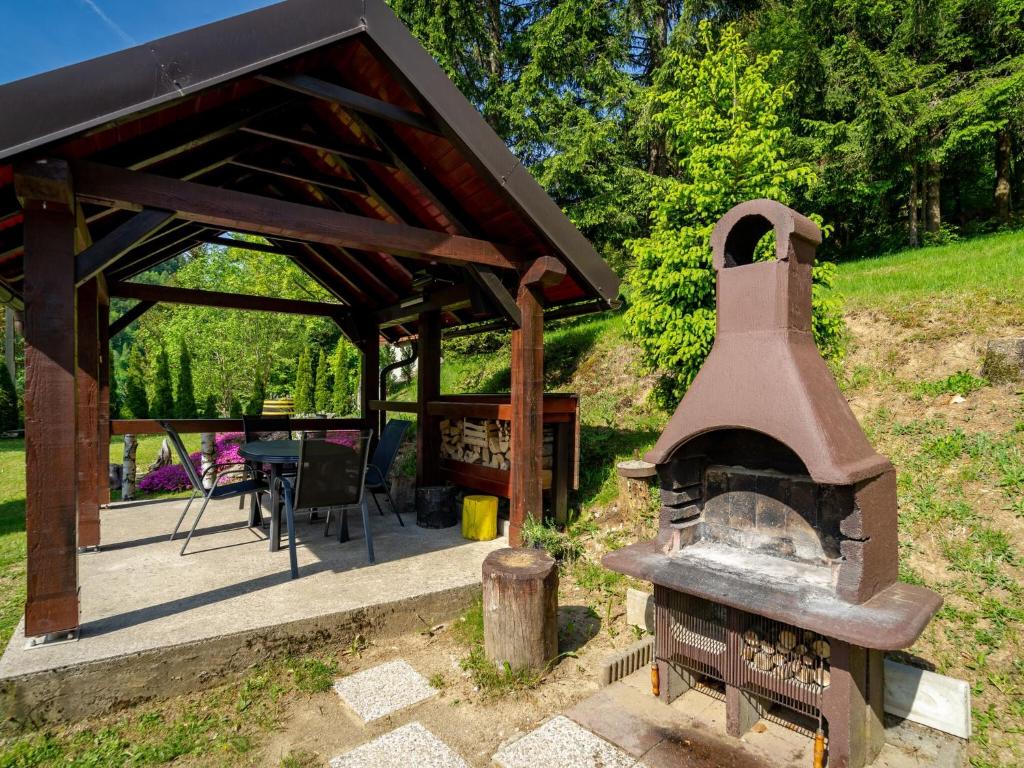 Detached house at 100m distance of the lake surrounded by beautiful nature and with BBQ photo 1