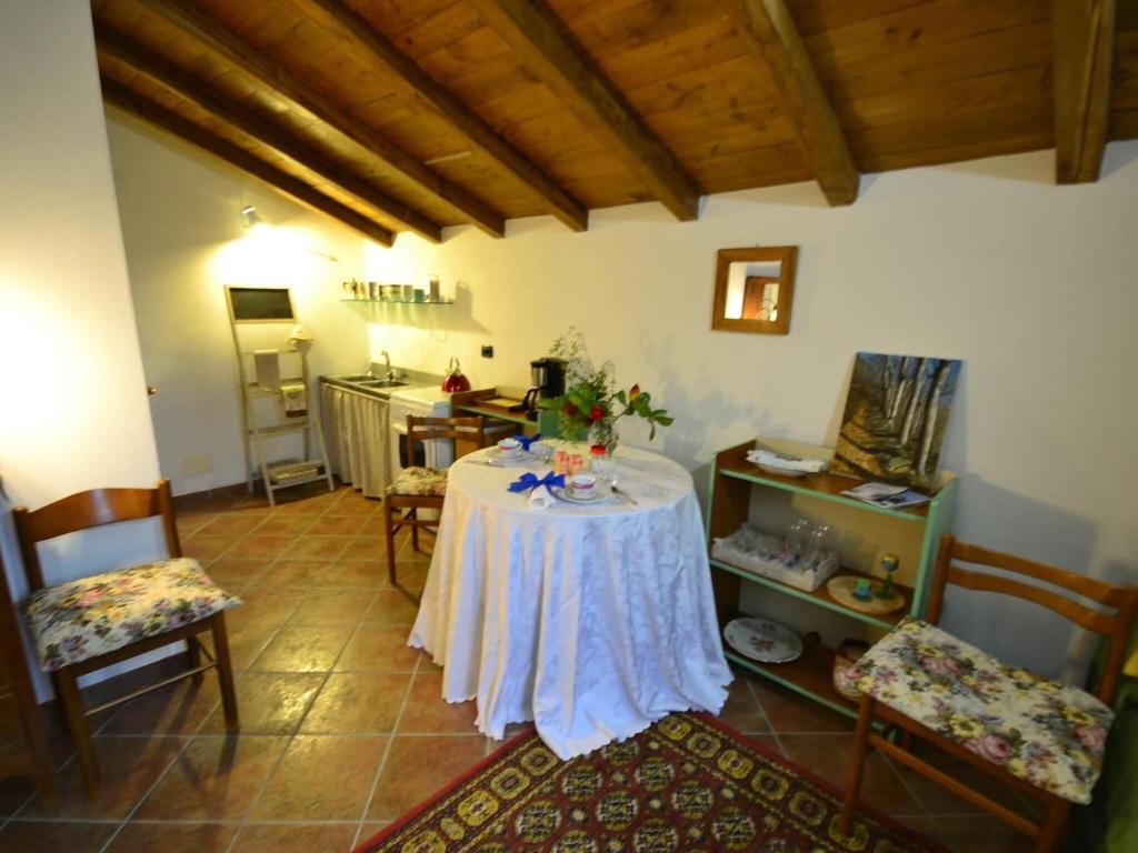 Scenic apartment in Vezzi Portio with private garden photo 4