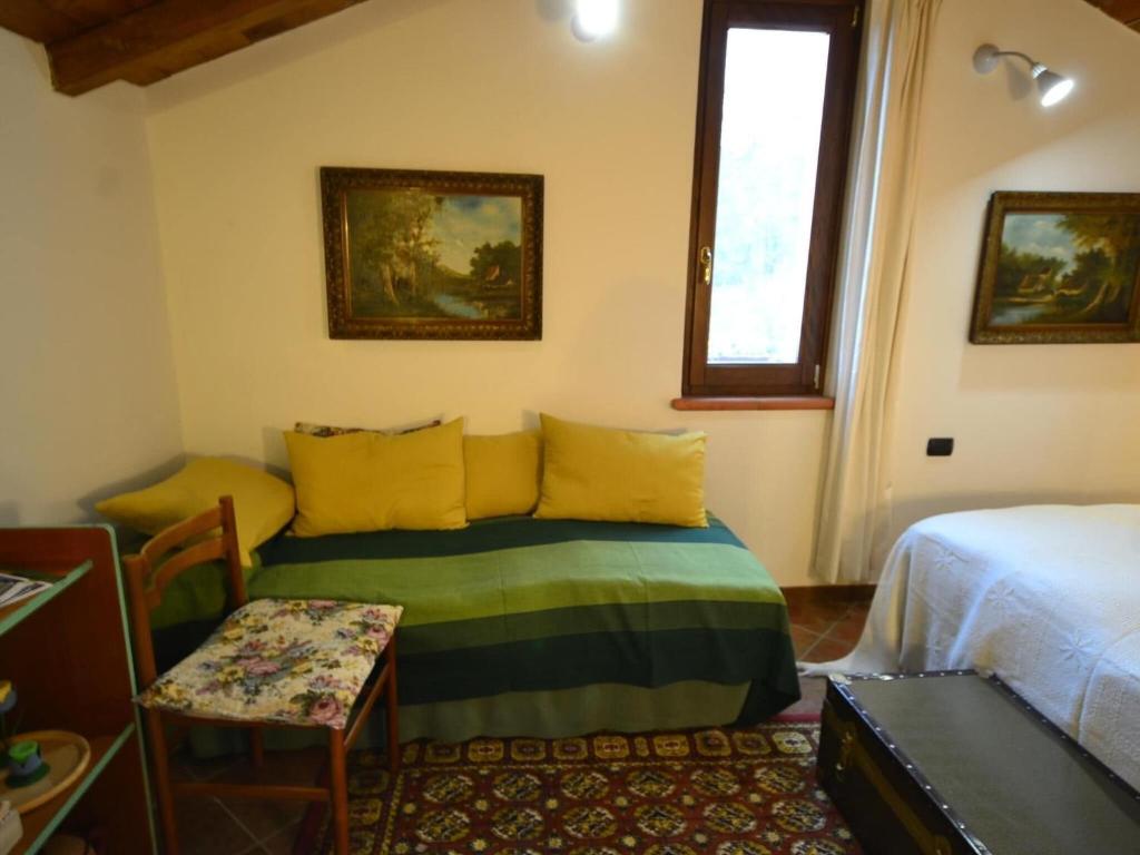 Scenic apartment in Vezzi Portio with private garden photo 2
