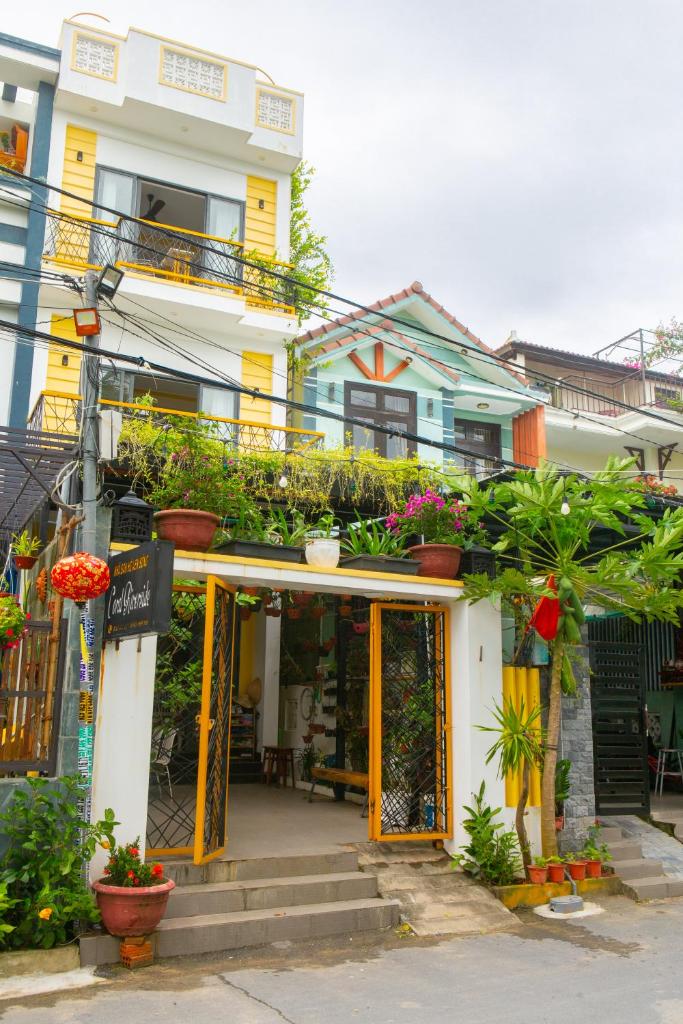 Coral Riverside Homestay & Hostel