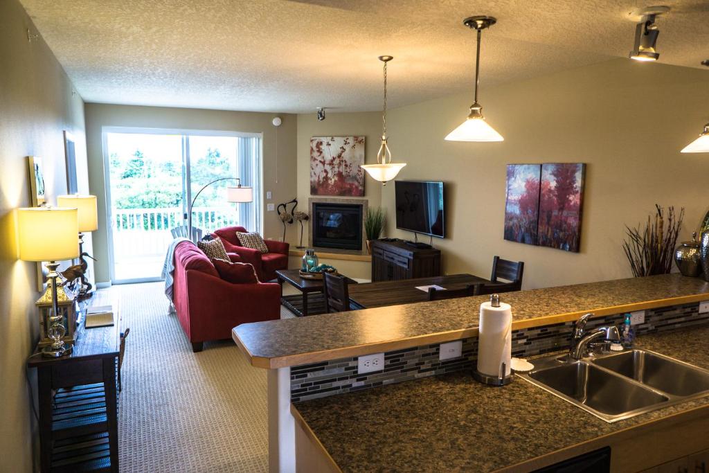 Maritime Refuge Condominium photo 4