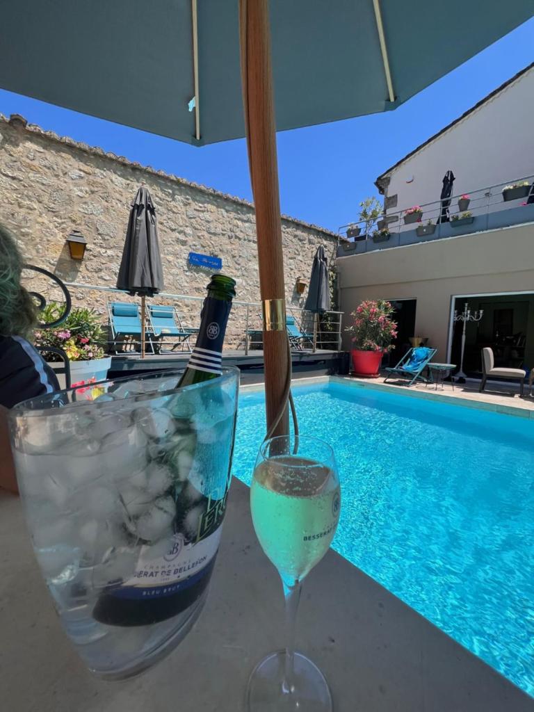 LA VILLA photo 1