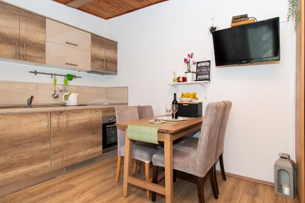 Apartments Snjezana photo 4
