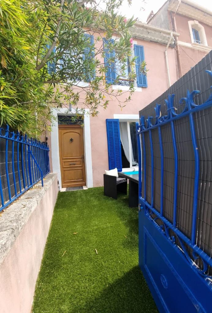 Au cœur du village de Lamanon ** photo 2