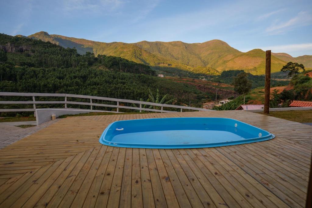 Recanto Águas Nascentes - Casa na serra com piscina e cachoeira no quintal!! photo 2