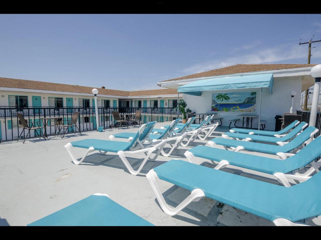 Surf Comber Motel image