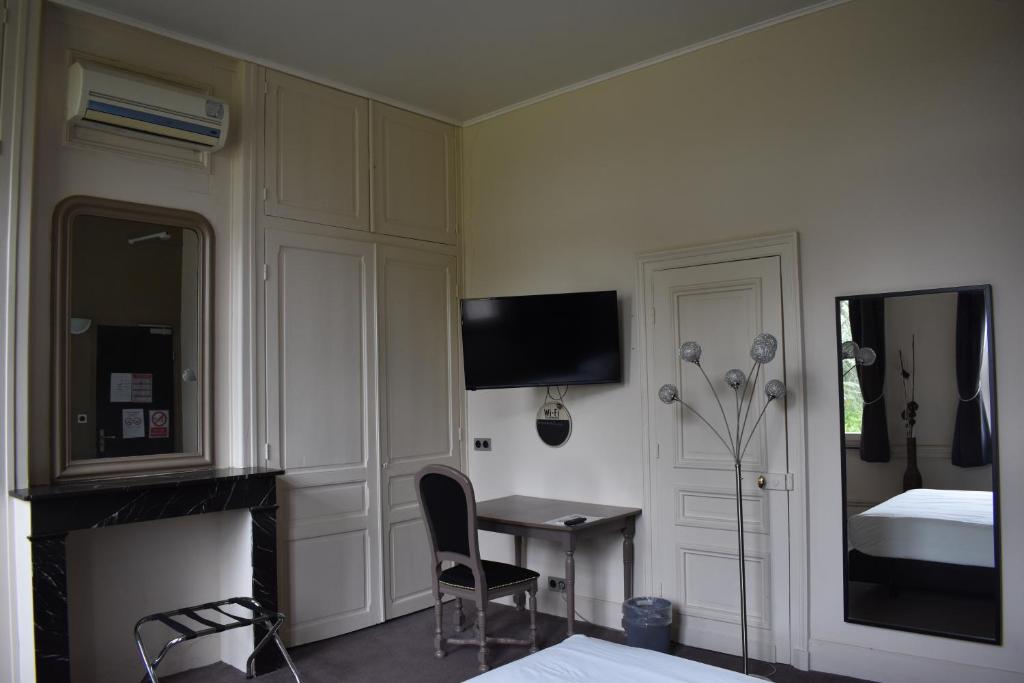 Logis Manoir de Fourcy Room Type - Large Double Room
