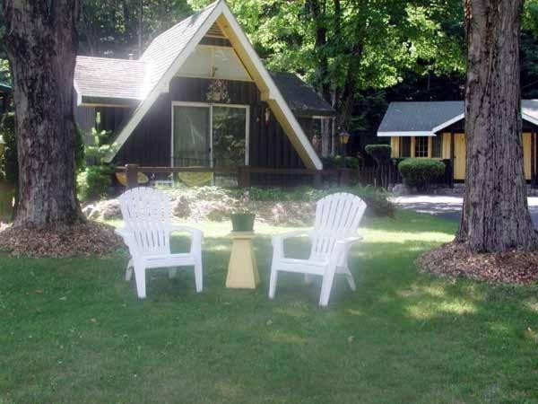 Amber Lantern Two-Bedroom Cottage image