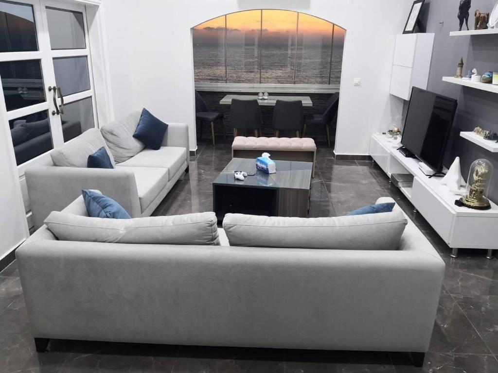 Big Seafront Apartment in Saida Lebanon photo 1