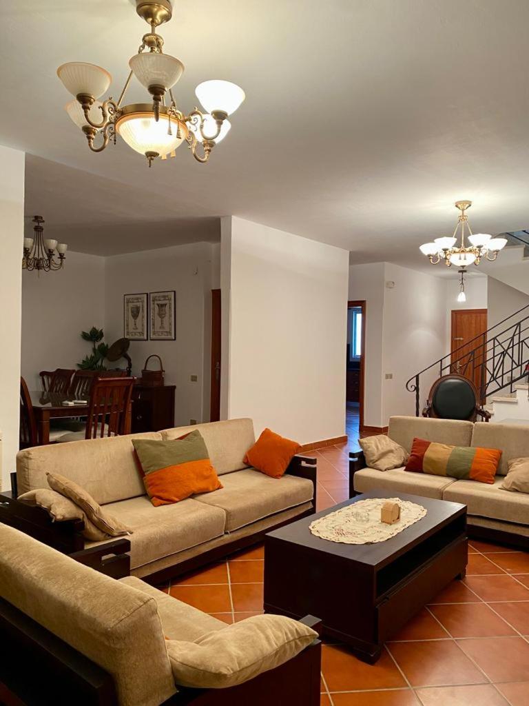 A sea view spacious cheering 5 bedroom villa Ain Sokhna "Ain Bay" فيلا كاملة للإيجار قرية العين باي photo 4