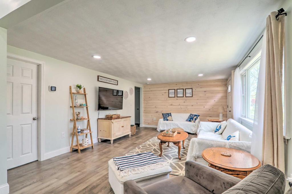 Bright Centerville Home - Bike to the Beach! photo 3