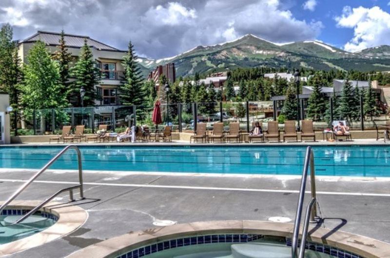 3 Bedroom Mountain Vacation Rental on Historic Downtown Main Street Within Walking Distance to Peak 9 Gondola image