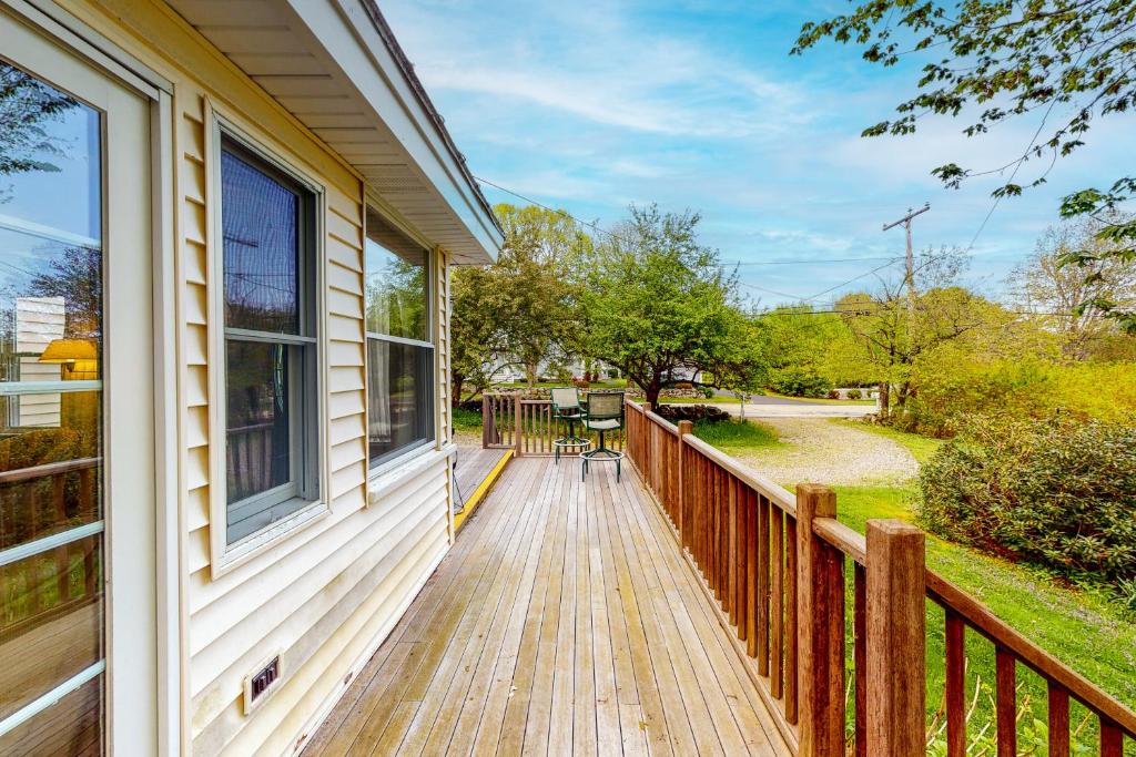 Elegant Countryside Beach Hideaway photo 3