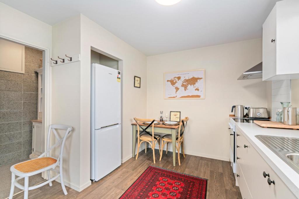 Mountain View Bliss - Albert Town Holiday Unit photo 4