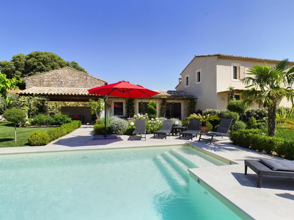 Maison Eygalières, 4 pièces, 6 personnes - FR-1-599-19 photo 1