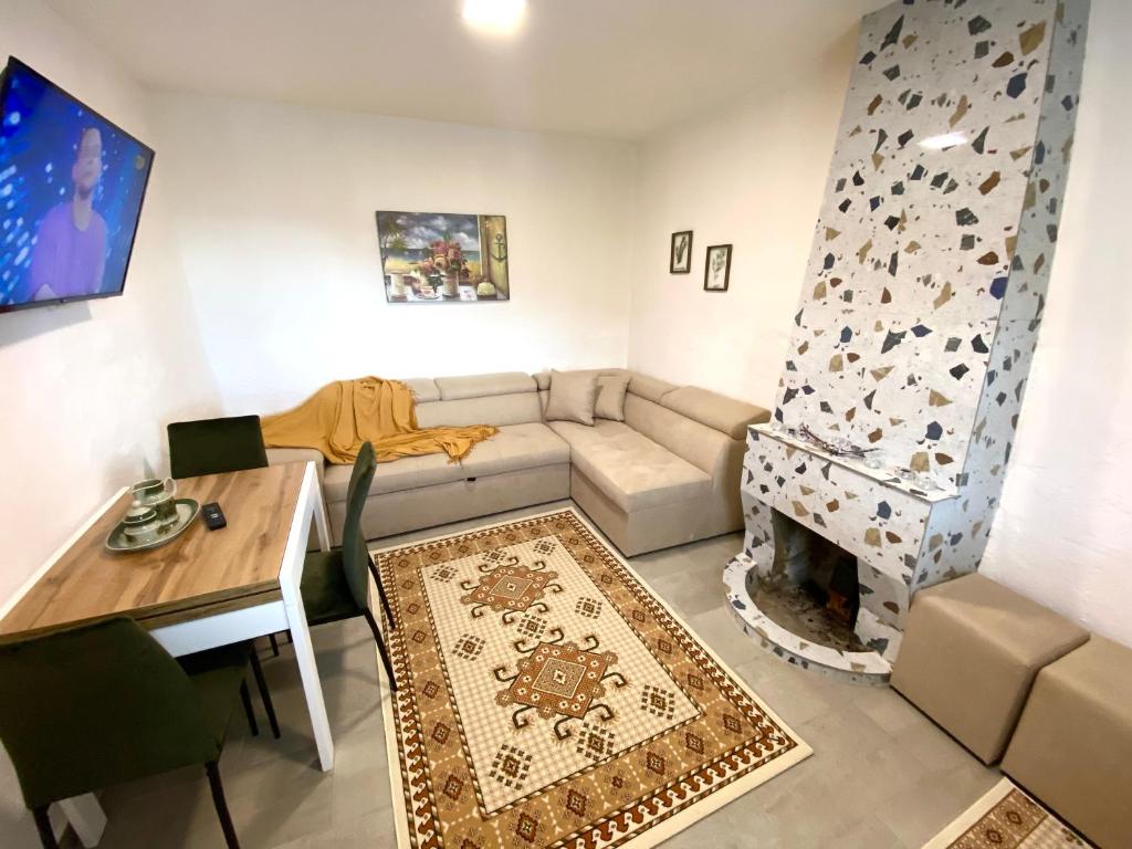 Maison Bellevue - 2 bdrm villa in Borsh beach photo 3