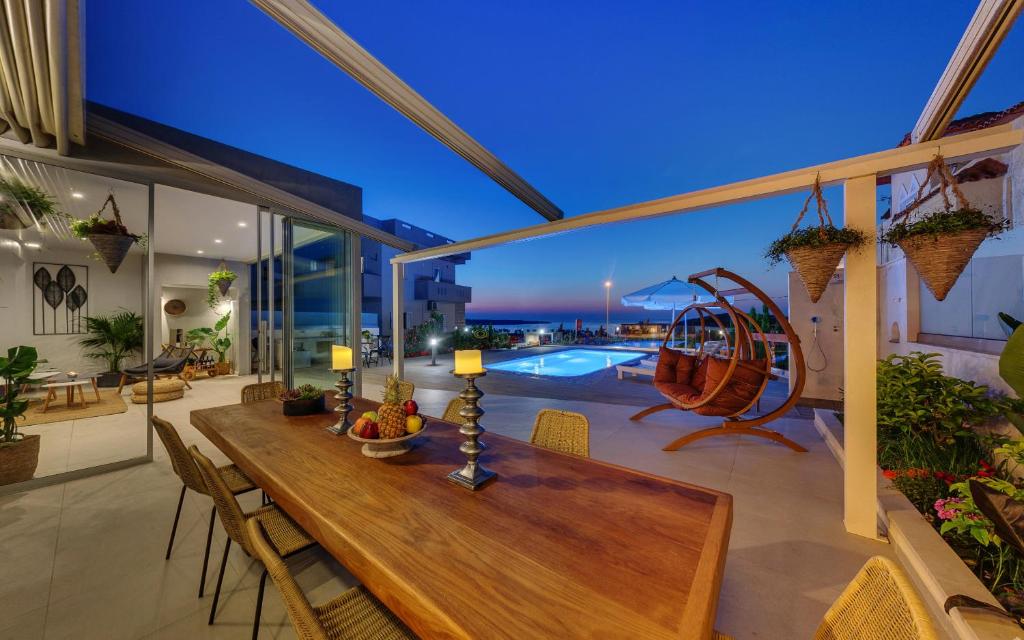 Sea view villa with private pool close to the beach photo 4