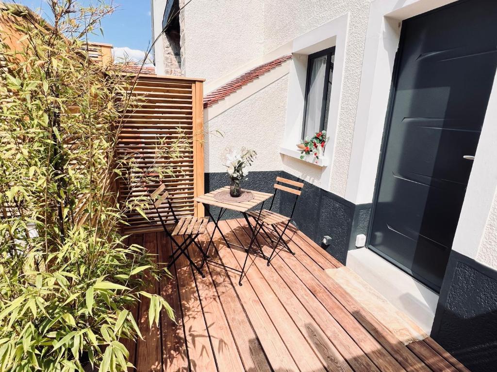 Duplex standing 7min➤Fontainebleau-INSEAD⎮45min➤Paris photo 4
