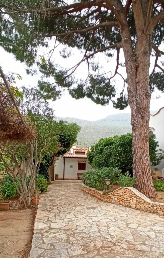 Villa indipendente con patio giardino e parcheggio photo 3