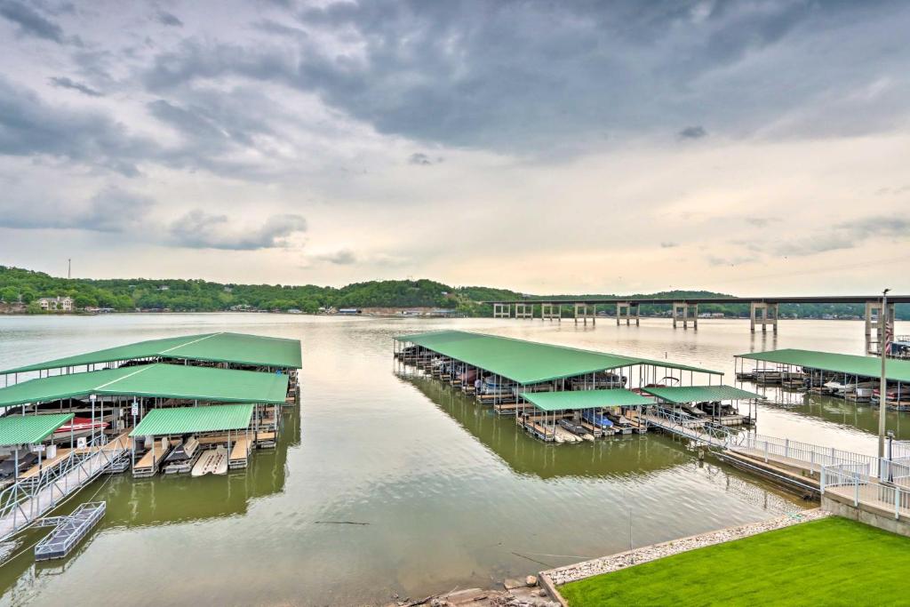 Breezy Lakefront Condo with Balcony and Lake View! photo 1