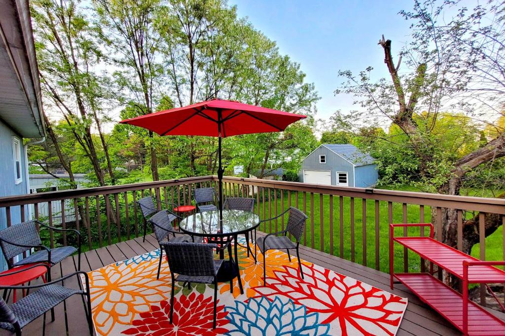 Updated Home in the Heart of Saratoga Springs photo 1