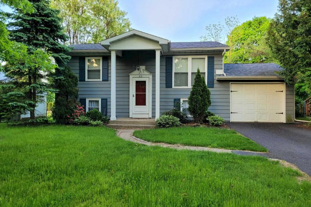 Updated Home in the Heart of Saratoga Springs photo 2