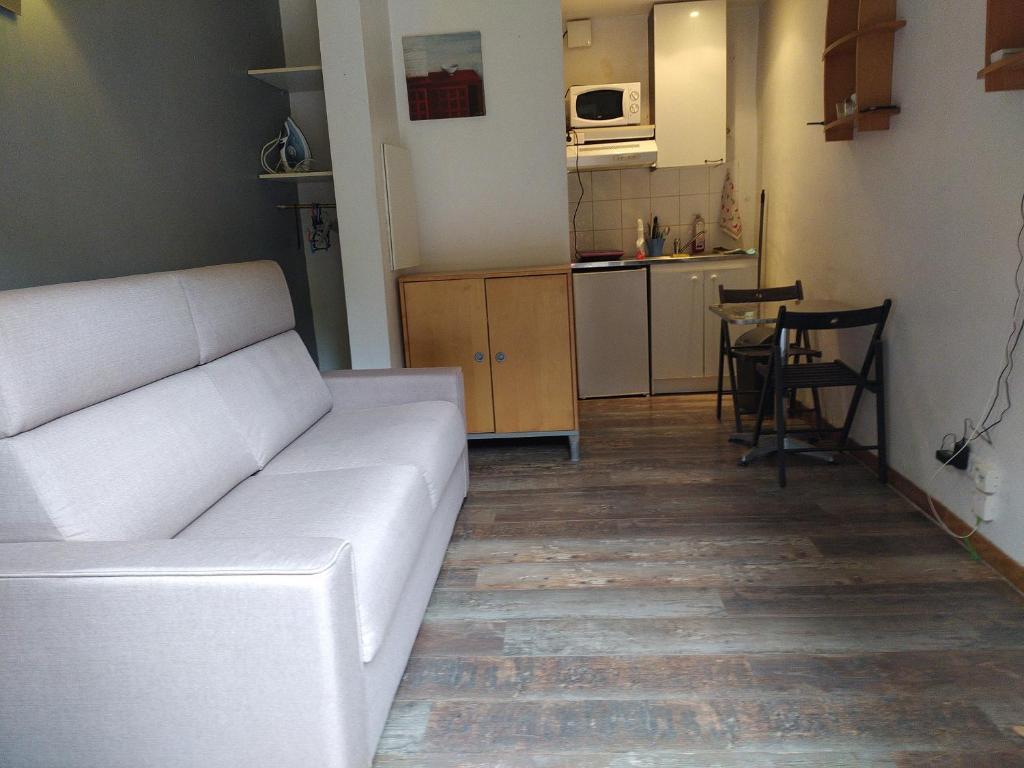 Petit Studio, terrasse, jardinet, climatisation, wifi photo 3